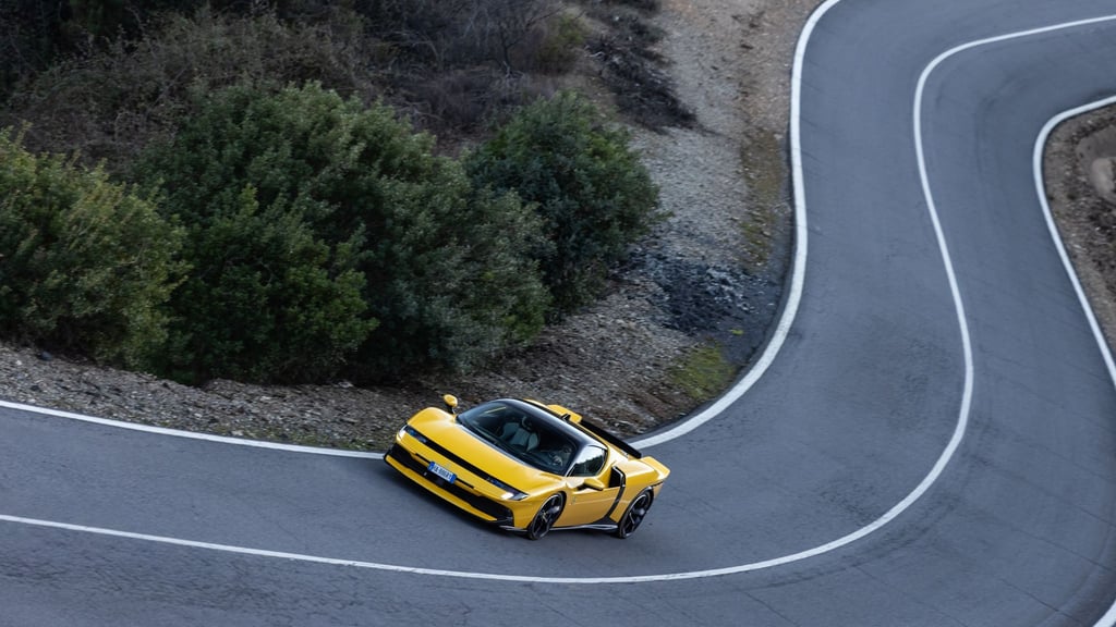 Saus und Braus: Ja, der Ferrari 849 Testarossa ist wahnsinnig teuer - ihm zuzuschauen ist gratis, falls man mal einen sieht.