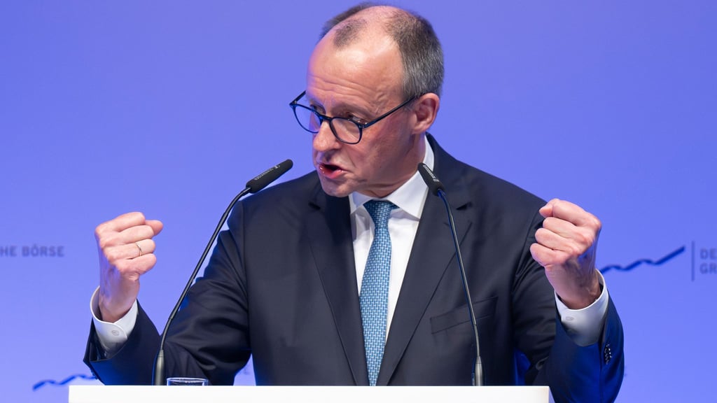 Seit Jahren ringt die Europäische Union um einen gemeinsamen Kapitalmarkt, in dem bürokratische Hürden zwischen den EU-Staaten fallen. Kanzler Merz fordert Tempo.