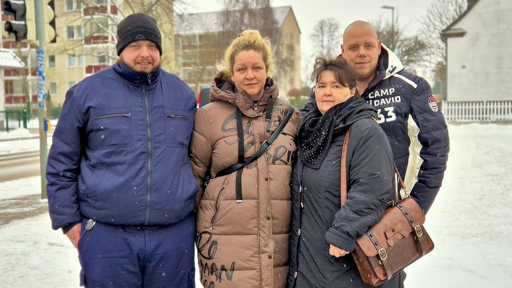 Setzen sich für den Erhalt der Kita Mischka in Stendal ein: Thomas Stock (von links), Tina Klinker, Daniela Schulze-Mai und René Nagel.