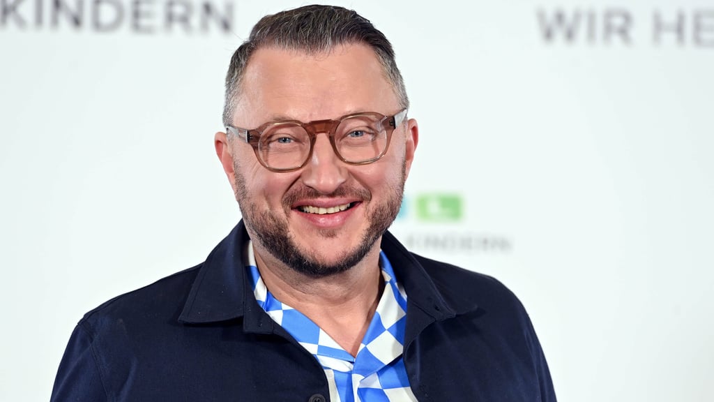 Sebastian Lege nimmt in seiner Sendung "BesserEsser" die Tricks der Lebensmittelindustrie unter die Lupe. In dieser Woche muss er jedoch auf seinen Sendeplatz verzichten.