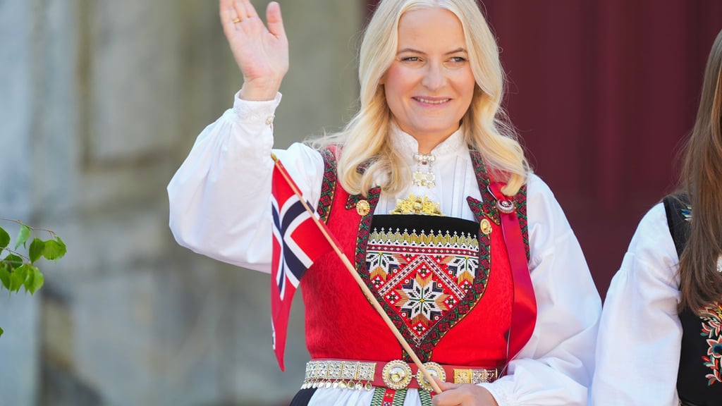 Über mehrere Jahre soll Kronprinzessin Mette-Marit Kontakt zu Epstein gehabt haben.