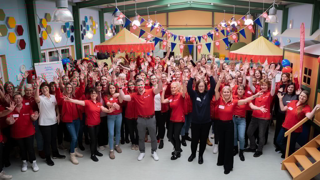 Motiviert und gut gerüstet für das weitere Miteinander - die Mitarbeiter aller drei Johanniter-Kindertagesstätte im Landkreis Stendal. 