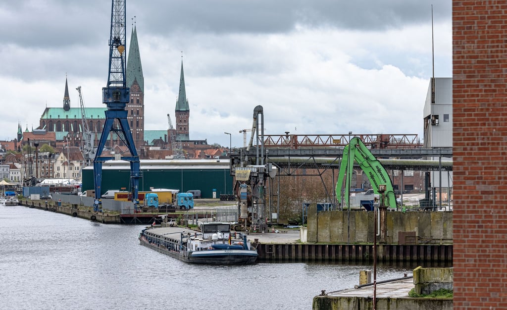 Im Zentrum der Ermittlungen steht eine Handelsfirma aus Lübeck. (Archivbild)