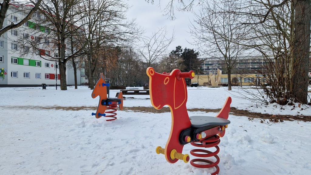 Der ehemalige Spielplatz am Tulpenbrunnen in Halle -Neustadt soll ein neues Highlight bekommen.