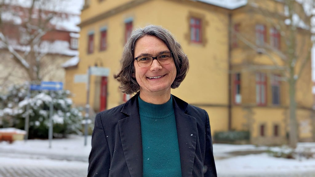 Tanja Pilger-Janßen ist Superintendentin des neuen Kirchenkreises. Da sie in Naumburg tätig ist, steht das Büro in der Merseburger Domstraße nun leer 