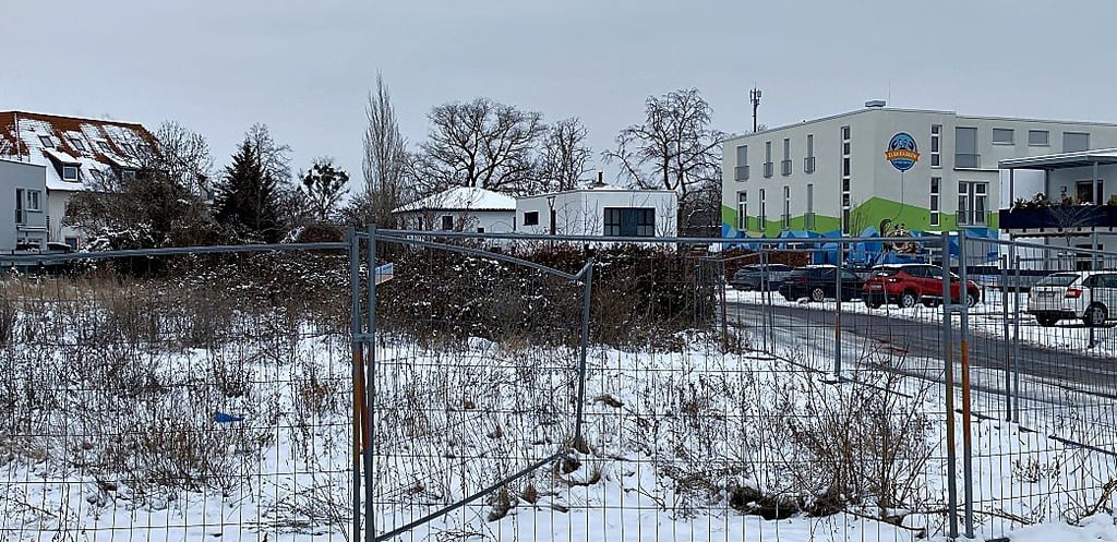 Auf der Freifläche Am Schillergarten wird die SWB bauen. 
