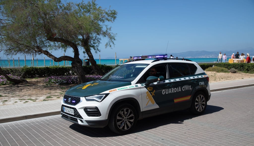 Die spanische Polizeieinheit Guardia Civil hat auf Teneriffa einen Deutschen unter dem Verdacht festgenommen, seine Mutter erschossen zu haben.