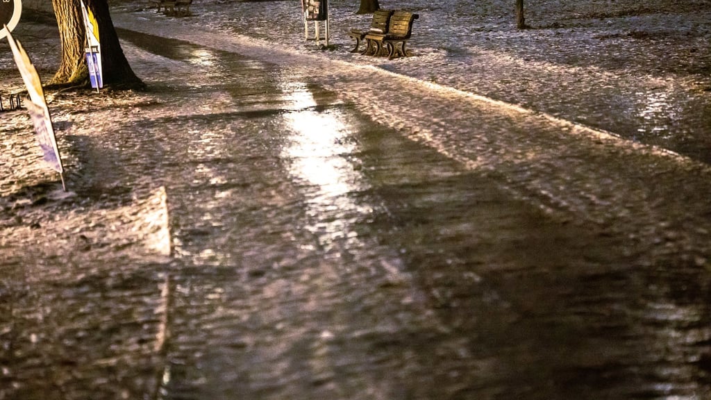 Der DWD erwartet wieder Eisregen am Donnerstag.