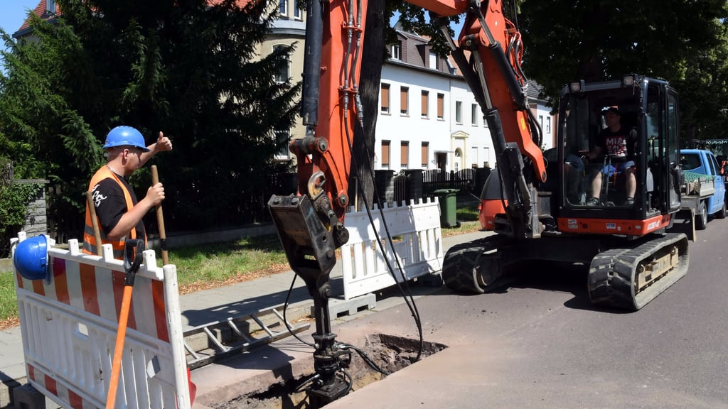 In der Karl-Jänecke Straße werden neue Rohre verlegt.