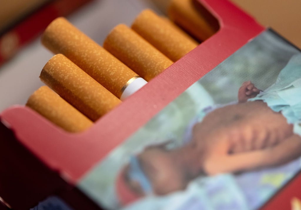 Eine geöffnete Zigarettenpackung (Illustration)