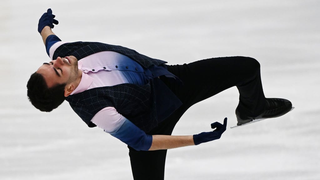 Der spanische Eiskunstläufer Tomàs-Llorenç Guarino Sabaté tritt bei den Olympischen Winterspielen mit einem Lauf zu Musik an, die auf die Minions-Figuren aus den Zeichentrickfilmen anspielt. (Archiv-Bild)