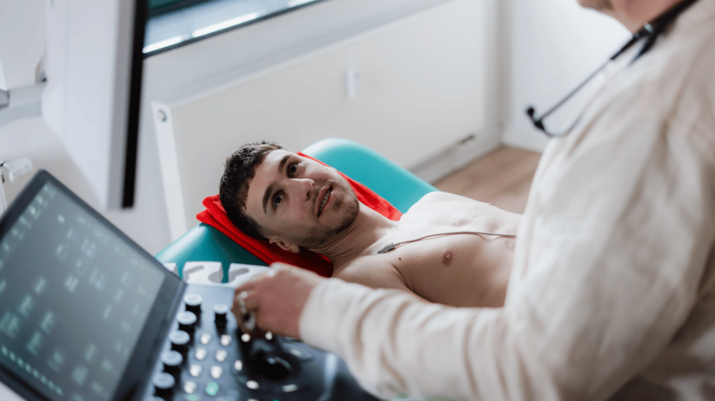 Brajan Gruda beim Medizincheck von RB Leipzig.