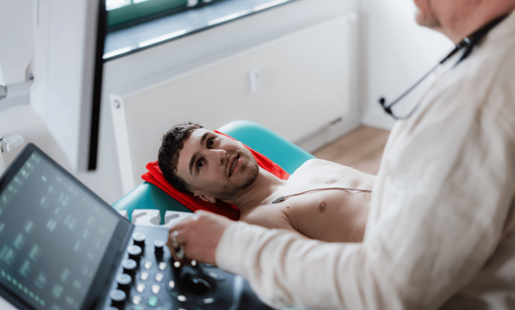 Brajan Gruda beim Medizincheck von RB Leipzig.