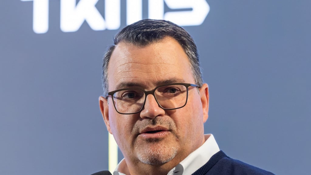 TKMS-Chef Burkhard hofft auf Aufträge zum Bau von Fregatten. (Archivbild)