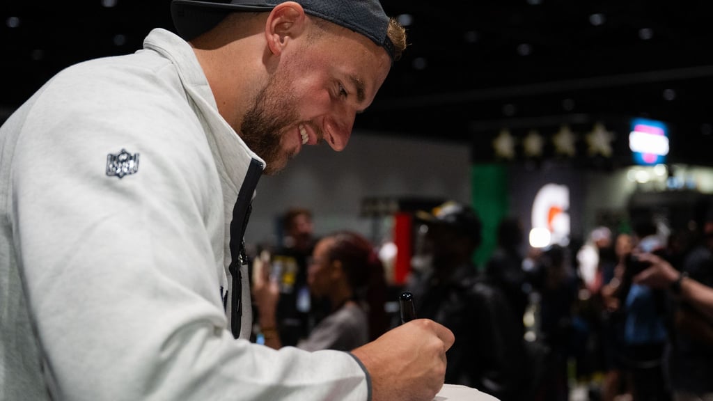 Der Deutsche Lorenz Metz steht unverhofft im Super Bowl.