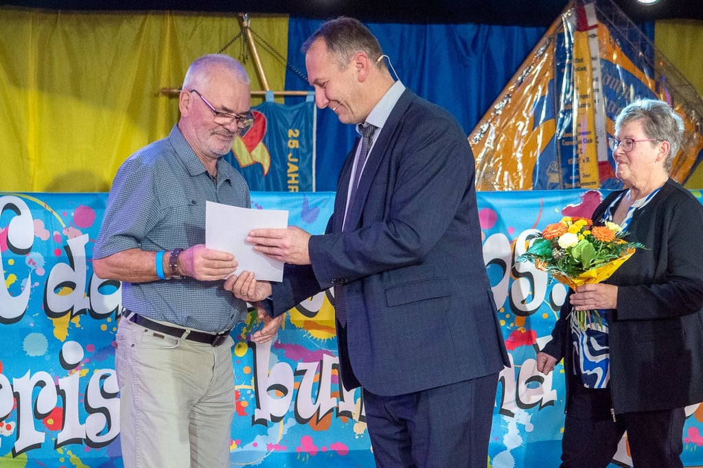 Der Leitzkauer Uwe Jankow sorgt seit über 25 Jahren dafür, dass bei Veranstaltungen Strom und Wasser funktionieren.