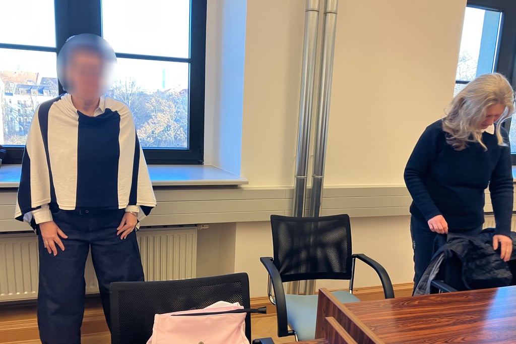 Hat Ines F. (l.) aus Magdeburg illegal politische Gegner ausgespäht? Ja, glaubt das Amtsgericht Leipzig.