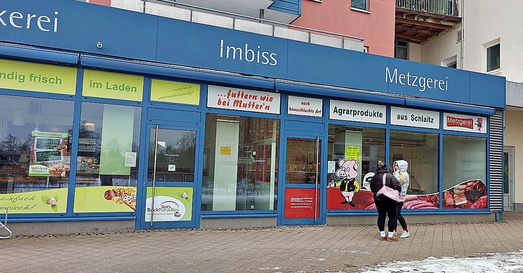 Die Filiale der Landfleischerei Schlaitz in der Bitterfelder Burgstraße wurde von der Fleischerei Broda betrieben.