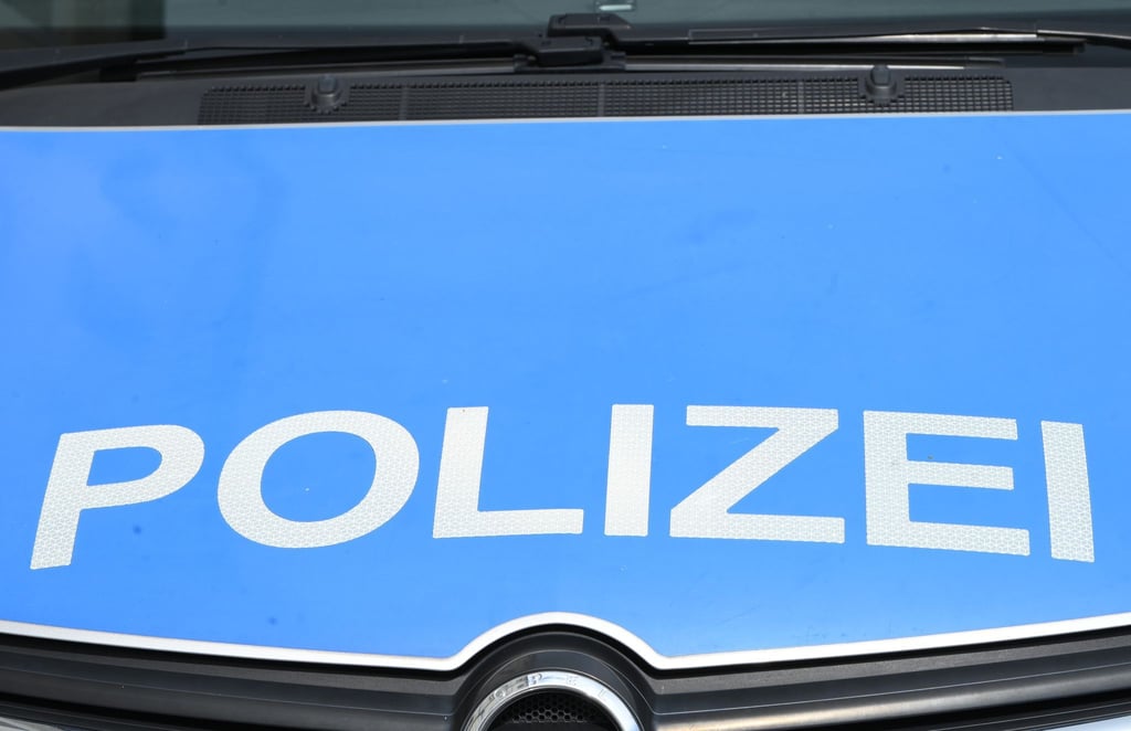 Die Polizei half den beiden 19-Jährigen. (Symbolbild)