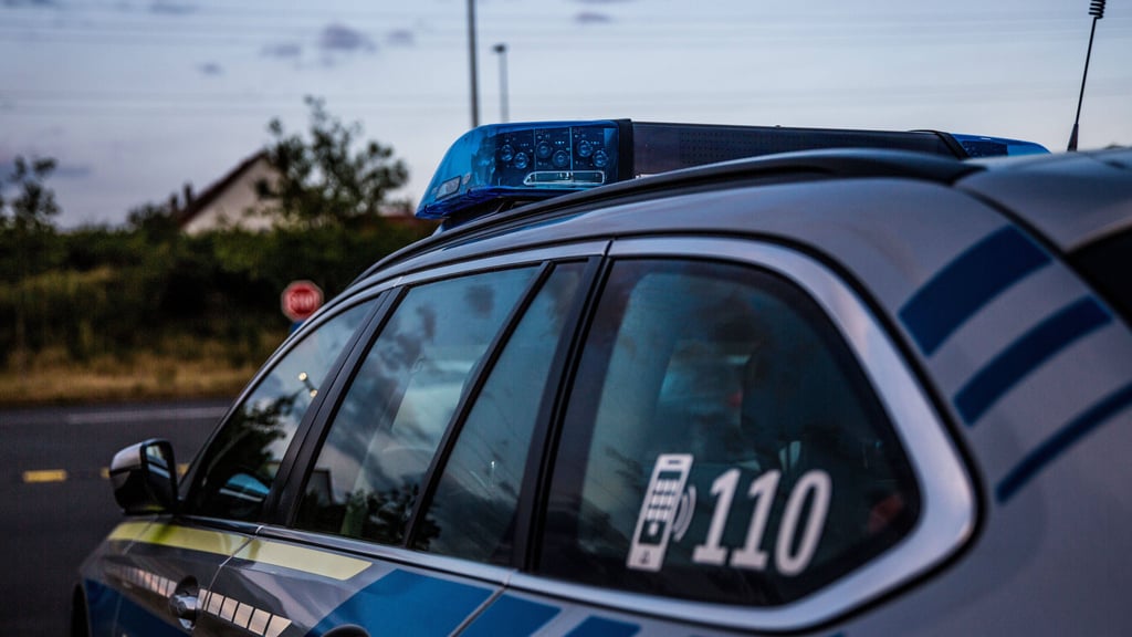 Eine Polizeistreife schaute nach dem 74-Jährigem. 