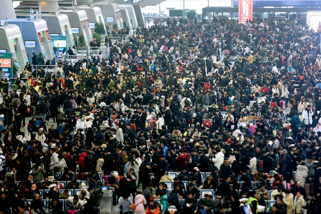 Auch in diesem Jahr dürfte es wieder voll werden an Chinas Bahnhöfen. (Archivbild)