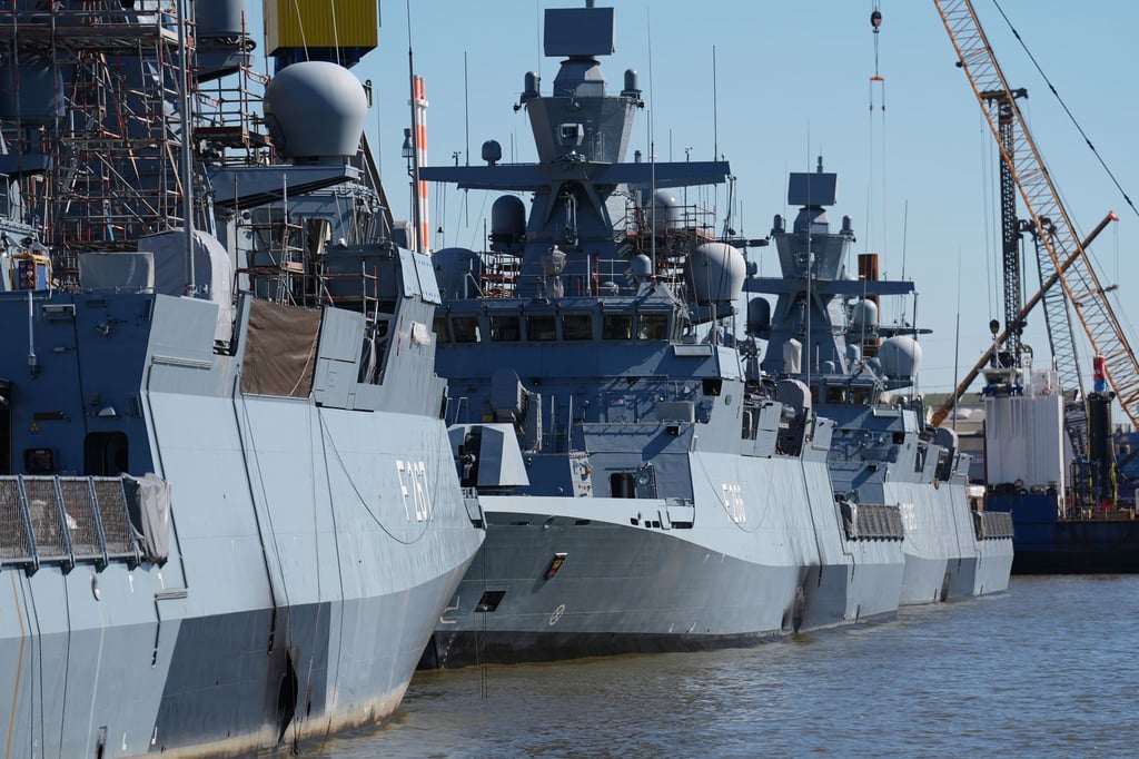 Die Korvette „Emden“ war in der Vergangenheit bereits Ziel von Sabotage geworden - um welches Schiff es im aktuellen Fall geht, war zunächst unklar. (Archivbild)