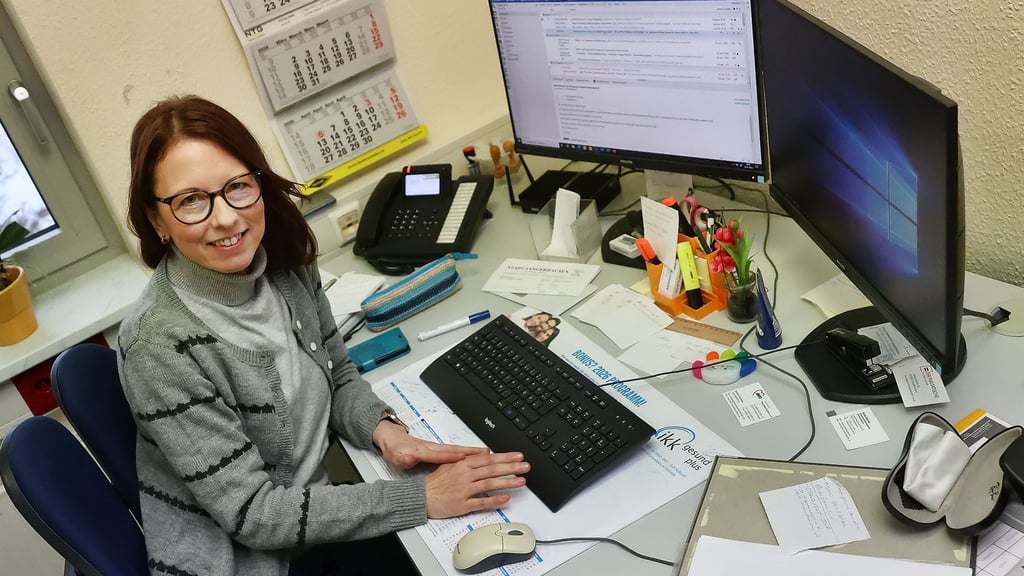 Sabine Ulrich ist die neue Teilhabe-Managerin im Rathaus. Wie man sieht hat sie jede Menge zu tun.