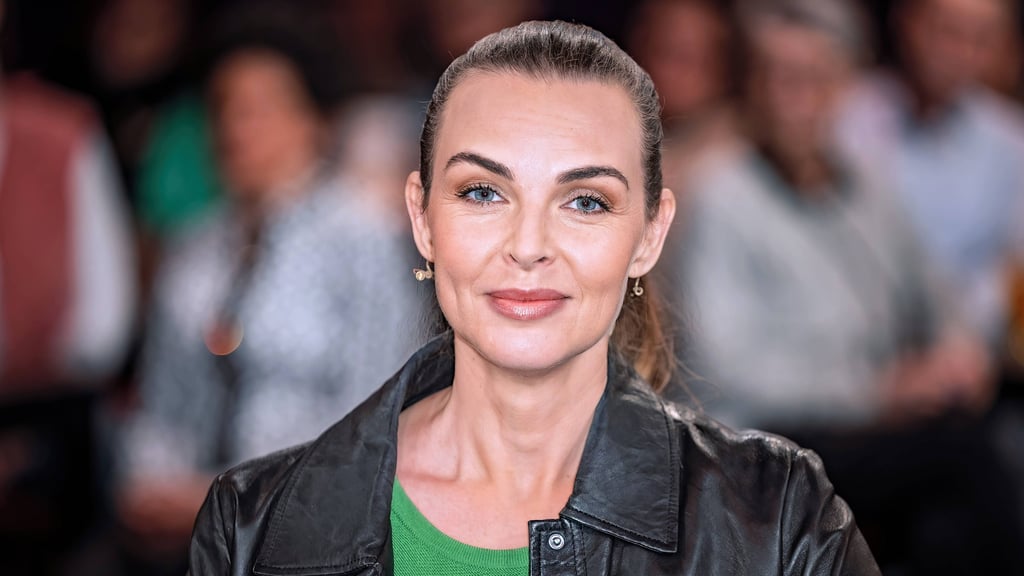 In Hollywood läuft nicht immer alles nach Plan. Das beweisen zwei kuriose Momente zwischen Annika Lau und bekannten Schauspielern.