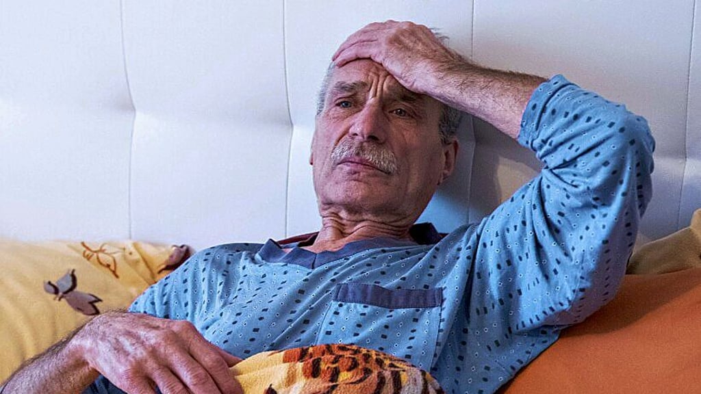 Rentner Harry Richter wurde beim Laufen von einem angeleinten großen Hund umgeworfen. Nun hat sich der Halter gemeldet.