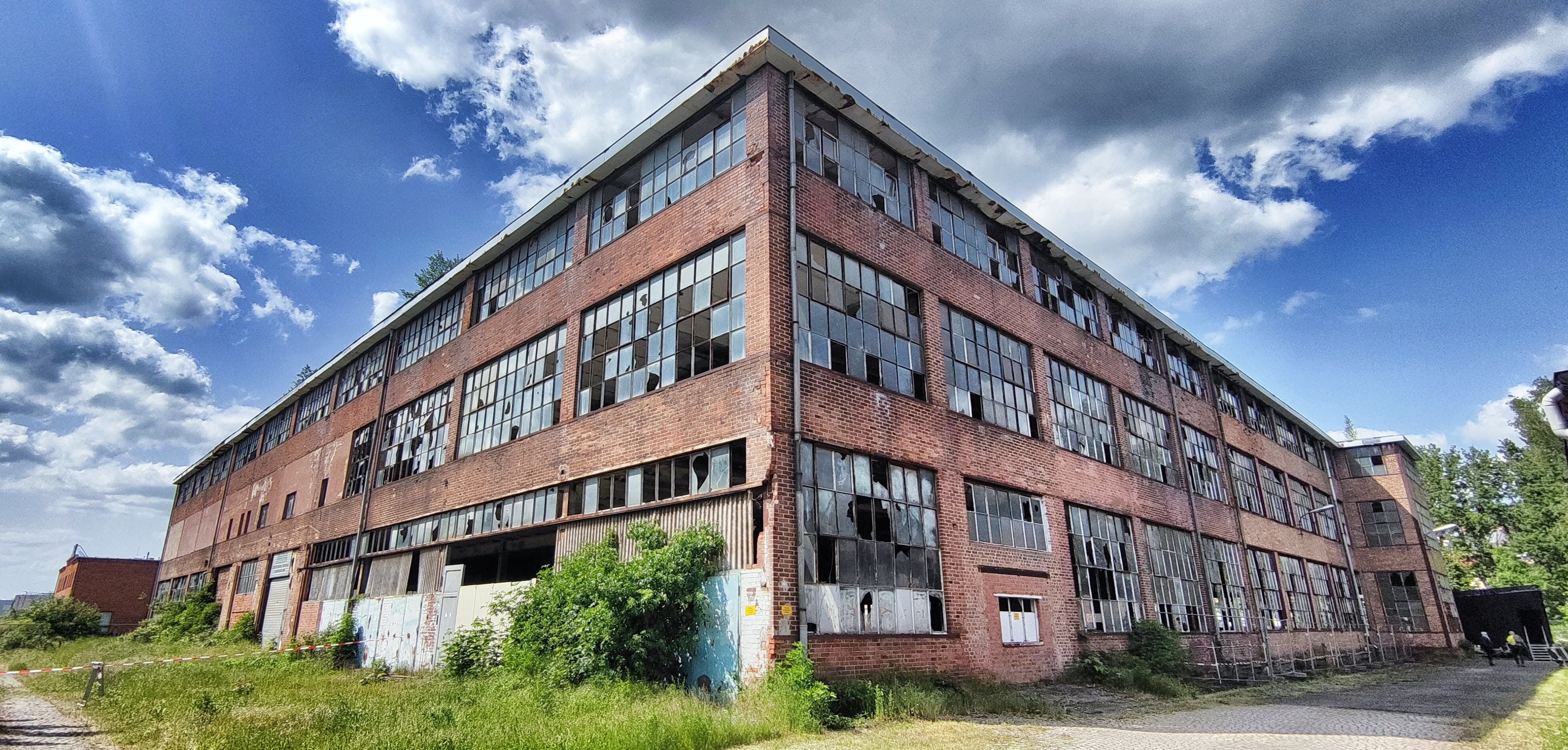 Das Jahr Eins - Vor 35 Jahren: Von Wartburg und Trabant zu Opel und VW: Leuchttürme auf Rädern