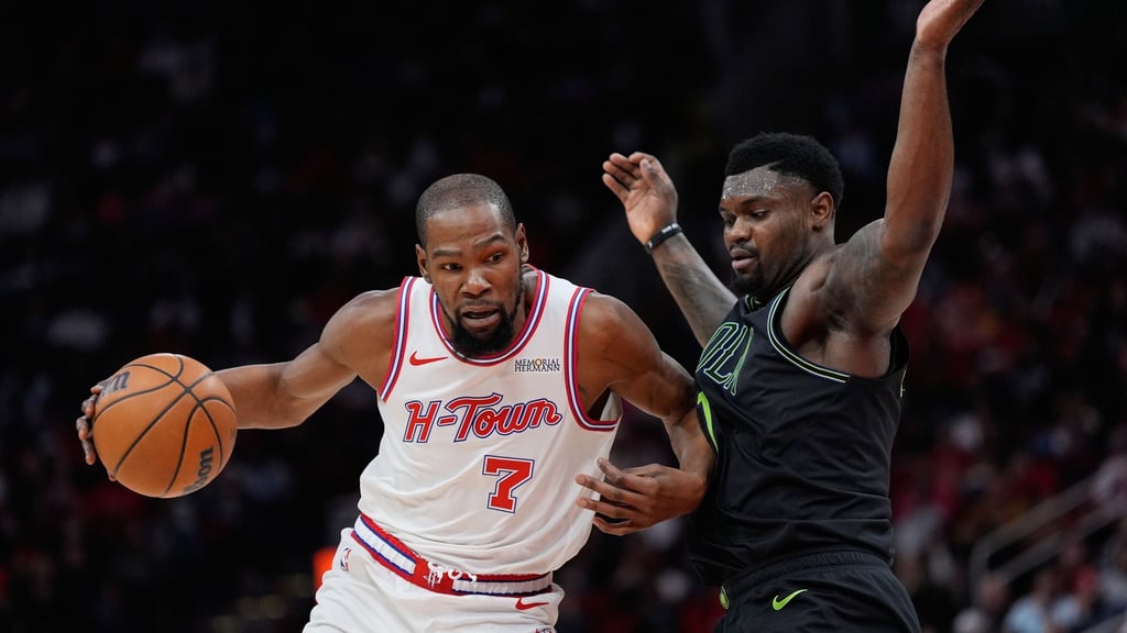 Kevin Durant (l.) fällt vorerst aus.