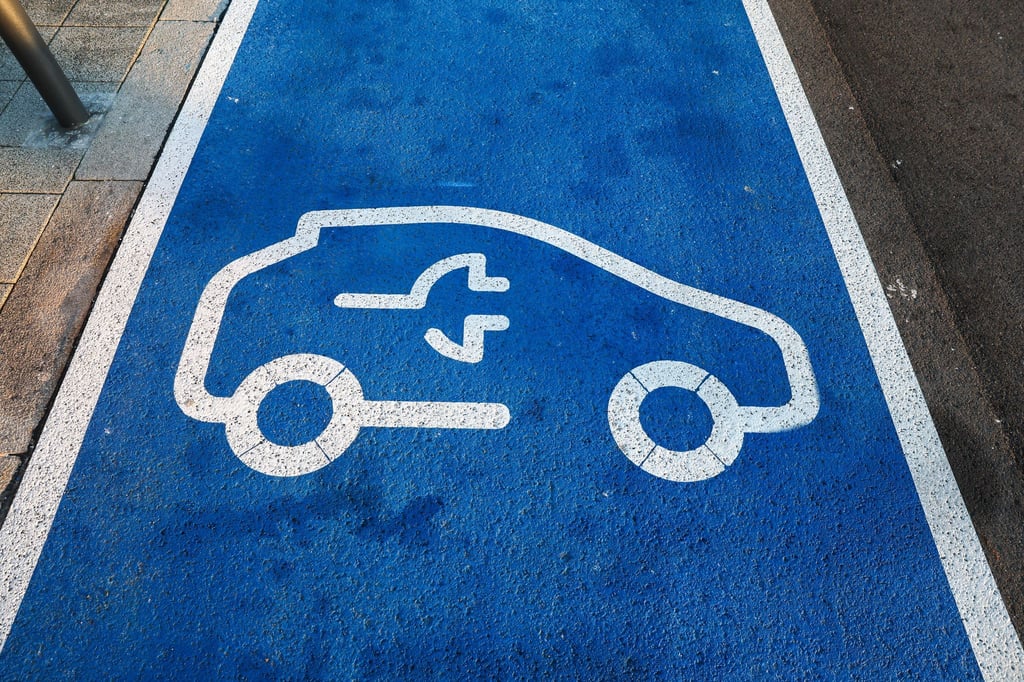 In Sachsen-Anhalt gibt es vielerorts öffentliche Ladepunkte für Elektrofahrzeuge. (Symbolbild)