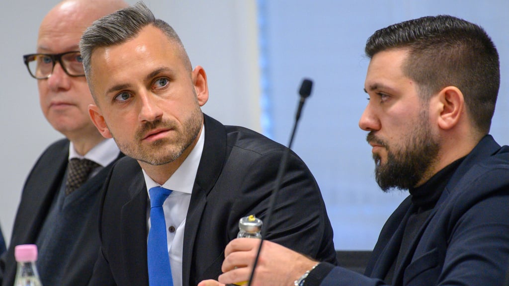 Fraktionschef Ulrich Siegmund (m) und der Parlamentarische Geschäftsführer Tobias Rausch (r).