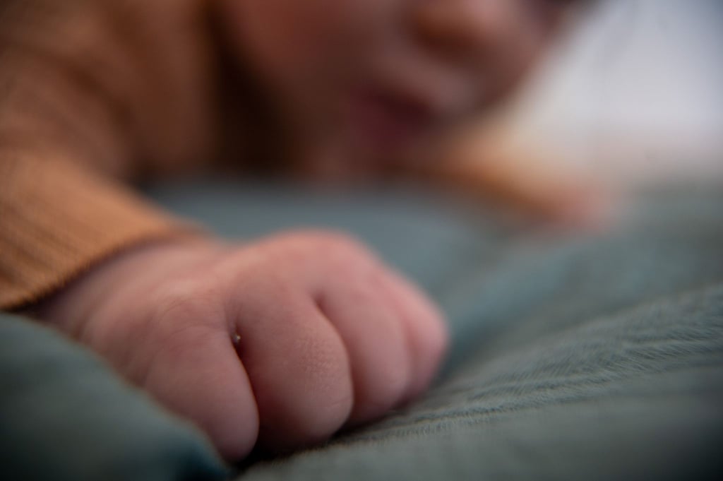 In fast allen Bezirken kamen etwas mehr Jungen als Mädchen zur Welt. (Symbolbild)