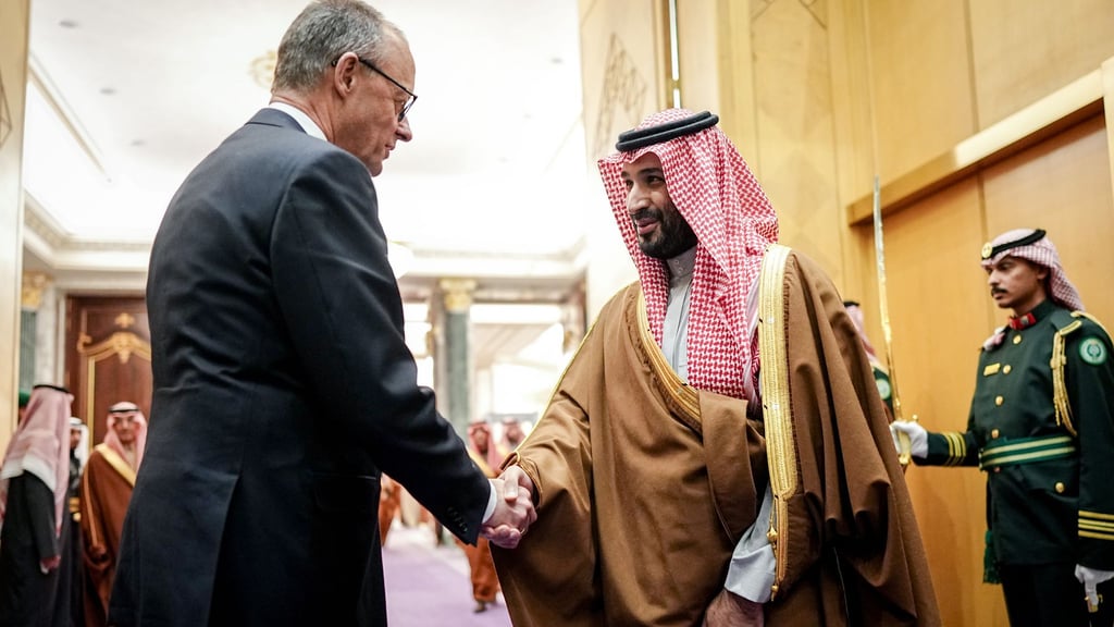 Einst geächtet, wird der saudische Kronprinz inzwischen wieder hofiert.