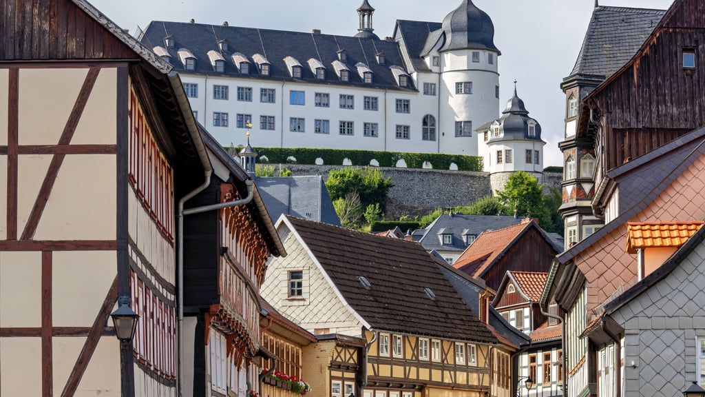 Blick auf Teile der Innenstadt und Schloss Stolberg.