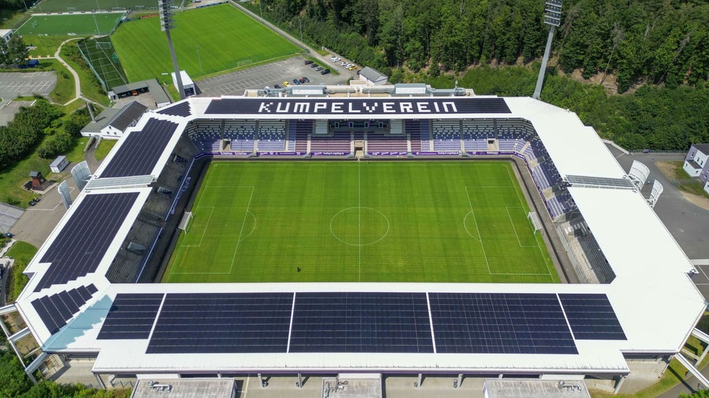 Der FC Erzgebirge Aue lädt zur Geburtstagsfeier ins Stadion. (Archivbild)