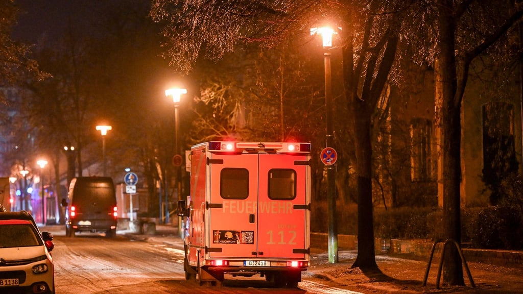 Wegen Stürzen aufgrund von Glätte werden in den Kliniken mehr Menschen behandelt als gewöhnlich. (Archivbild)