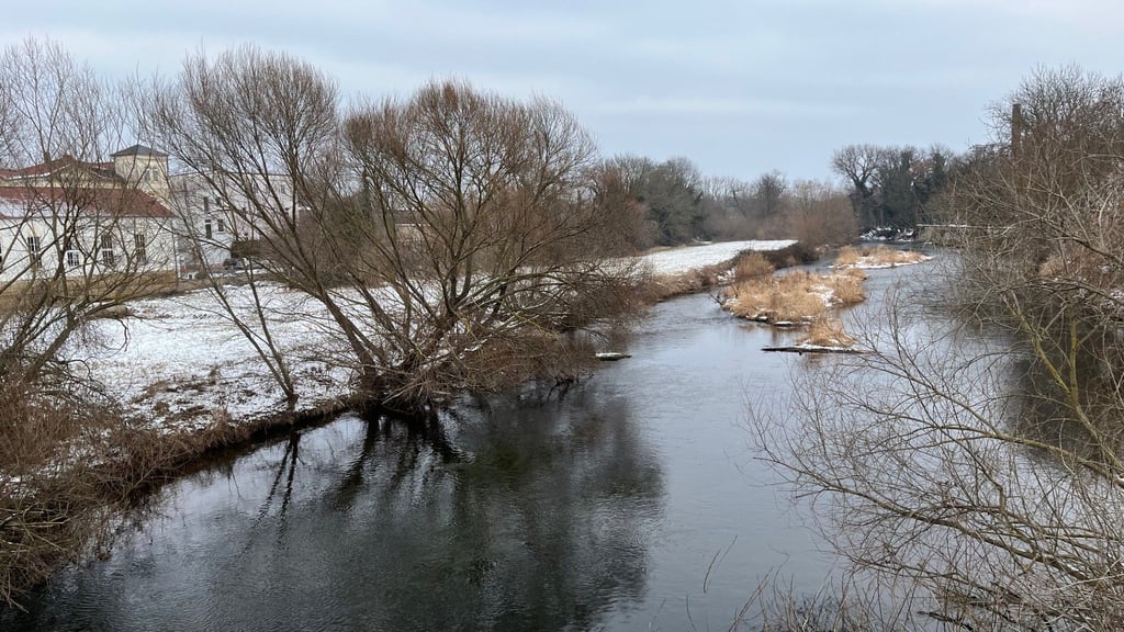 Hochwasser wegen der nahenden Schneeschmelze? Noch zeigt die Weiße Elster keinen hohen Wasserstand. 