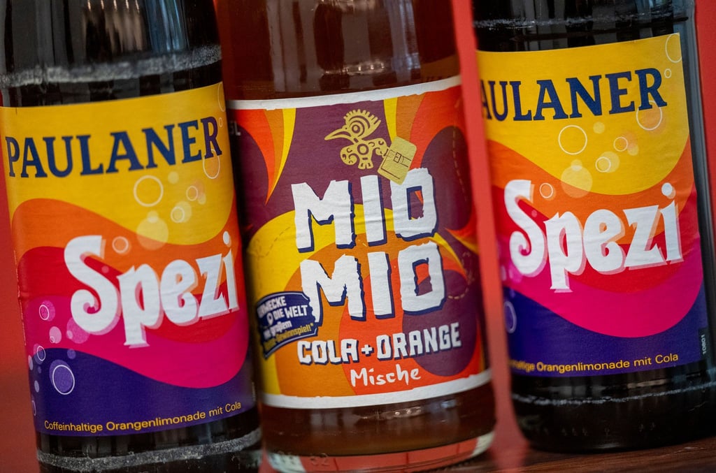 Im Spezi-Streits kritisiert Paulaner die Farbgestaltung der Cola-Orange-Mische von Mio Mio. Die Bayern erinnert sie zu sehr an die eigenen Spezi-Flaschen. (Archivbild)