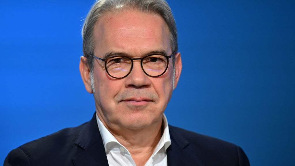 Innenminister Georg Maier (SPD) will mehr Frauen in den höheren Polizeidienst bringen. (Archivbild)