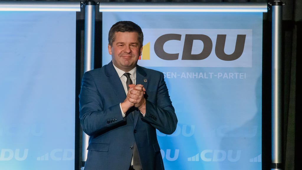 Sachsen-Anhalts neuer Ministerpräsident Sven Schulze fordert bundesweite Arbeitspflicht für alle Sozialleistungsempfänger.