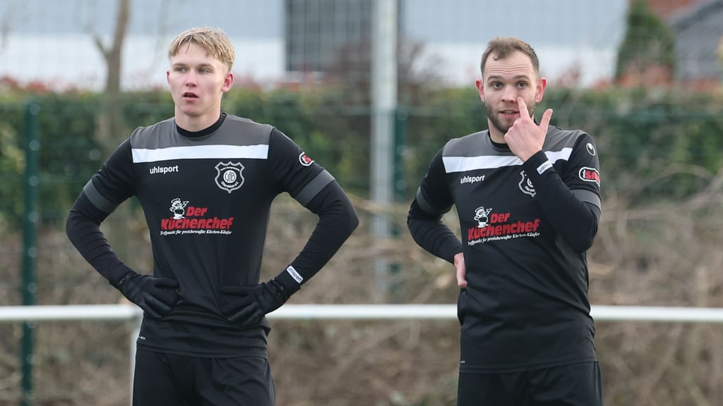 Auch sie hoffen auf die baldige Rückkehr an den Ball: Anton Fink und Damian Leuschner (r.).