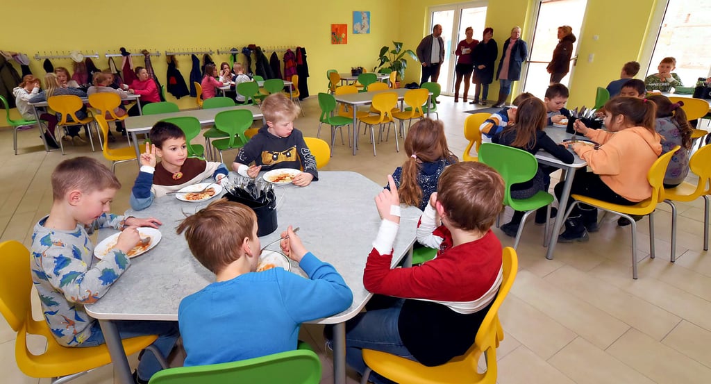 Das tägliche Mittagsangebot an Schulen und Kitas in Osterburg und Umgebung wird nicht von allen Kindern genutzt. (Symbolbild)