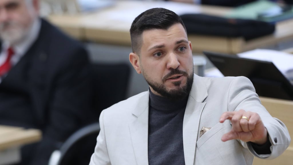 AfD-Politiker Tobias Rausch: Drei Geschwister sollen steuerfinanzierte Jobs erhalten haben. 