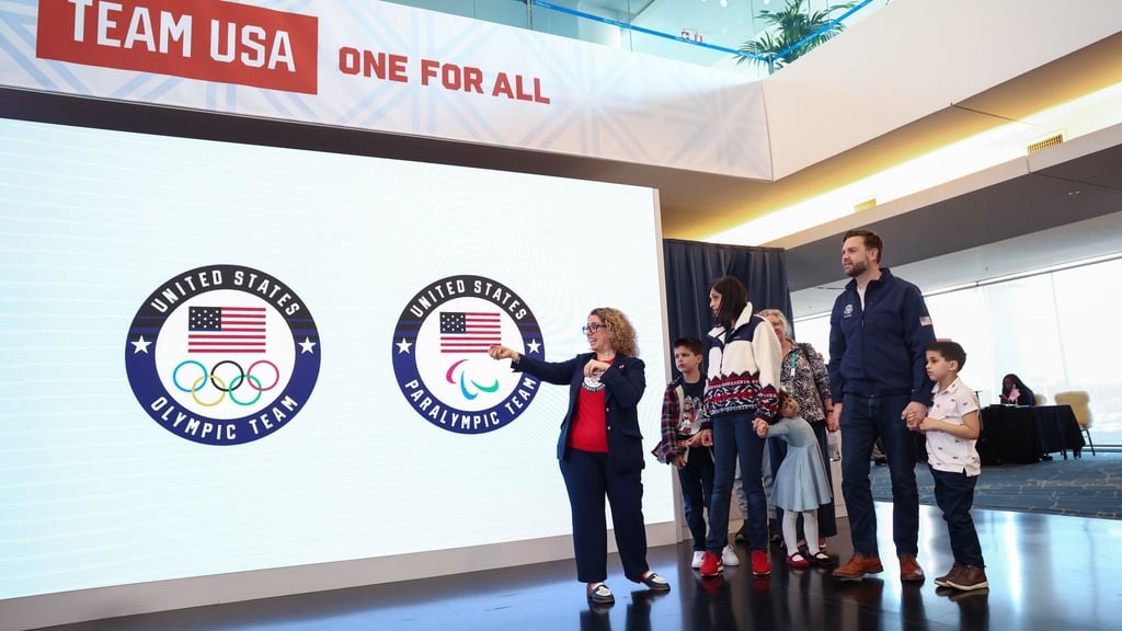 US-Vizepräsident JD Vance wird bei den Olympischen Winterspielen von seiner Familie begleitet.