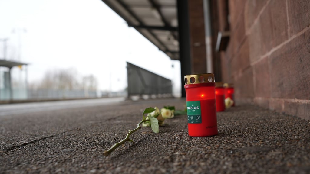 Die tödliche Attacke auf einen Zugbegleiter in Rheinland-Pfalz sorgt auch in Thüringen für Entsetzen.