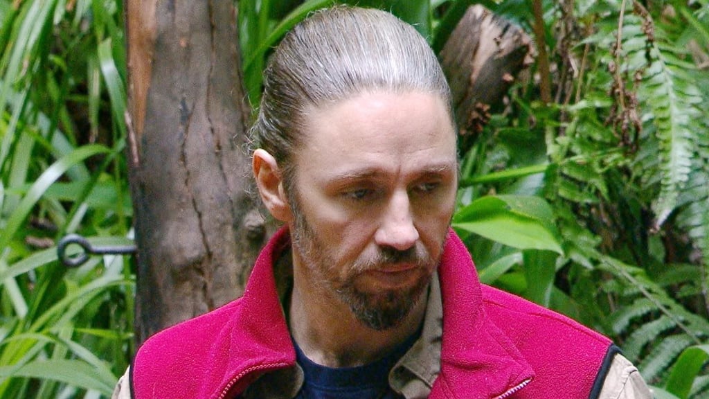 Im australischen Busch wird der Ton rauer. Gil Ofarim und Ariel Hediger geraten in einem heftigen Streit aneinander.