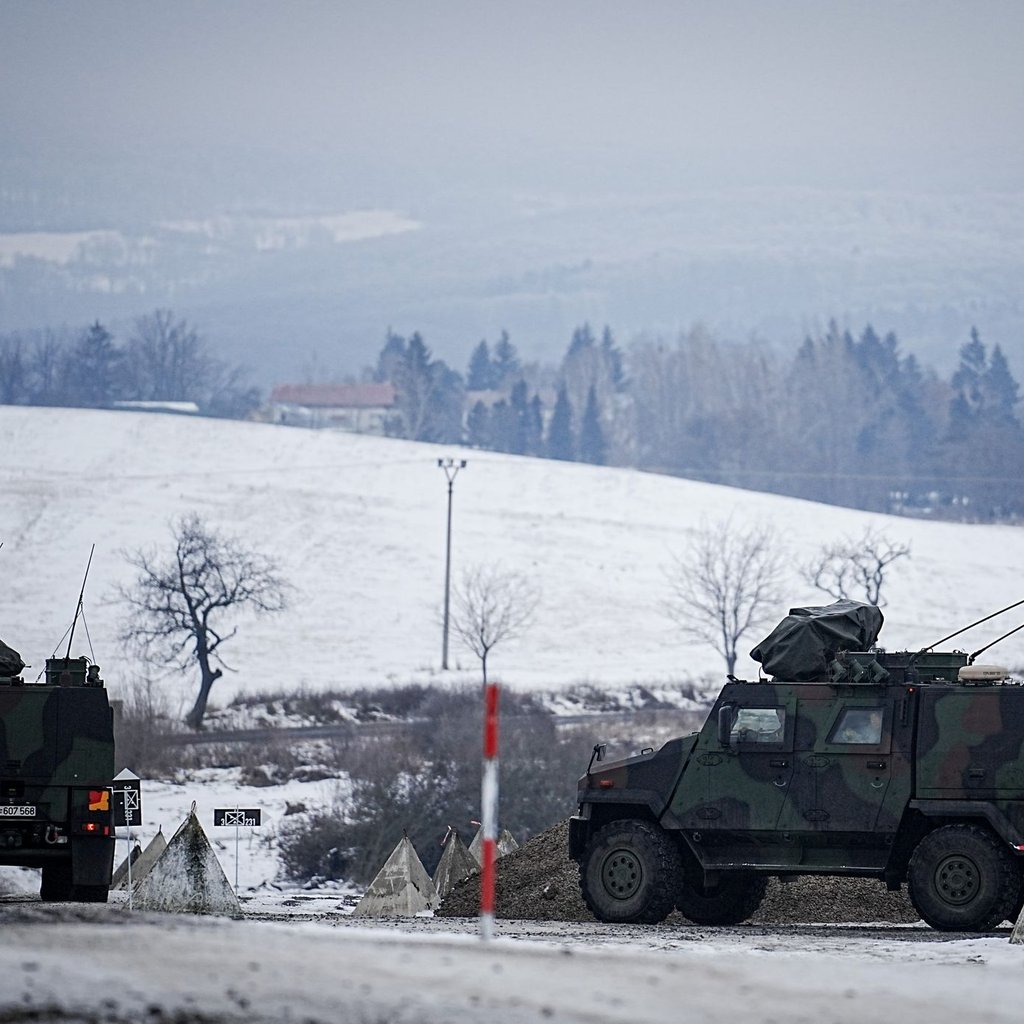 Ein großer Konvoi der Bundeswehr ist in Teilen mehrerer Bundesländer unterwegs.