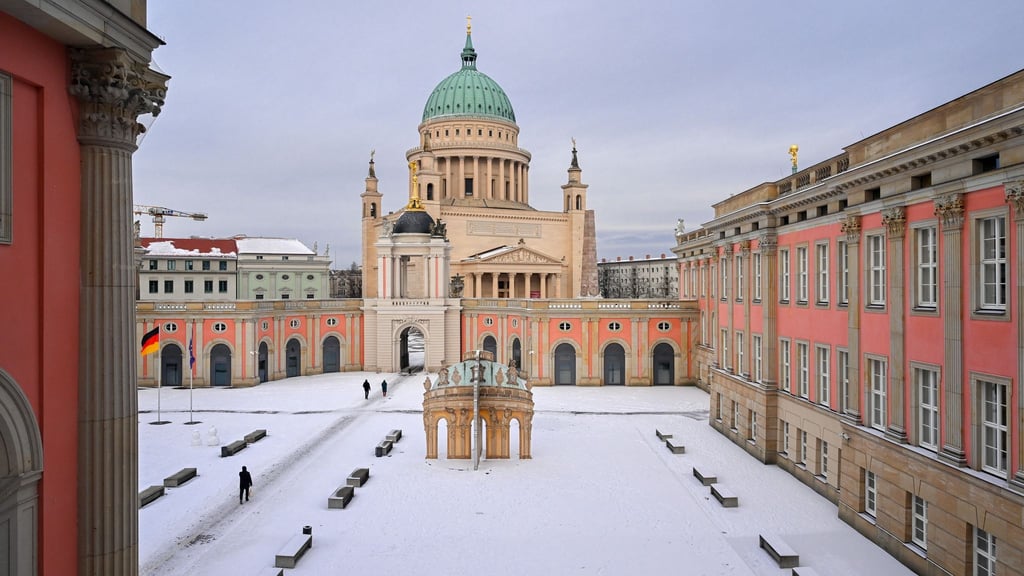Mehr Gäste haben den Brandenburger Landtag im vergangenen Jahr besucht. (Archivbild)